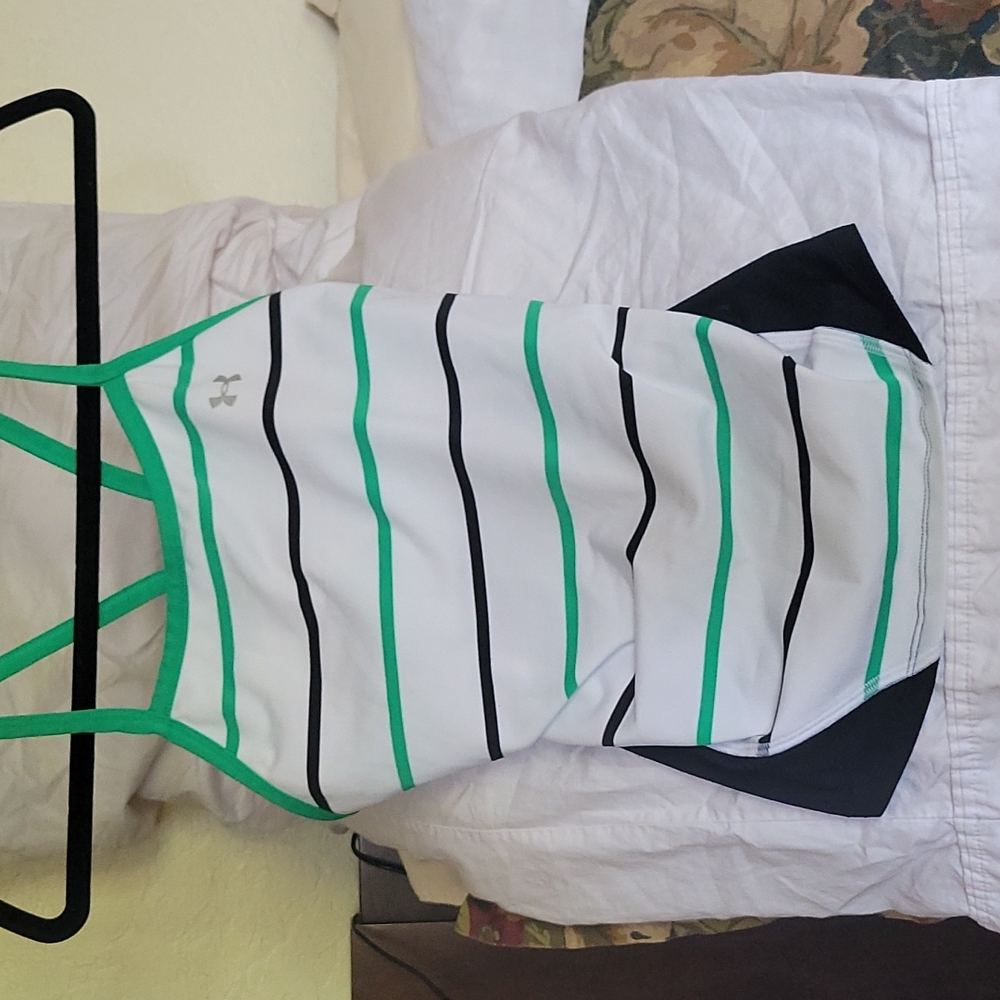 Sm- Under Armour workout top